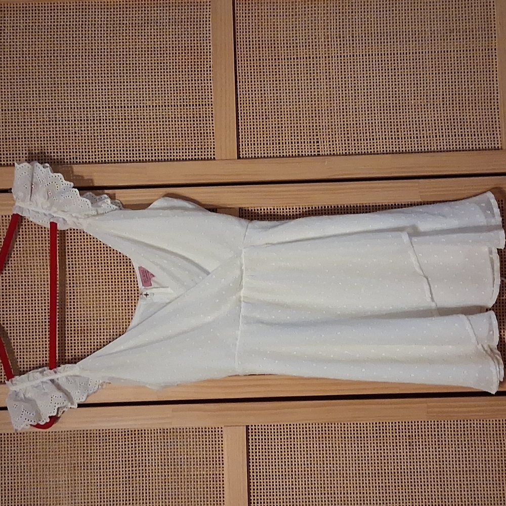 FRANCESCAS MIAMI White Eyelet  Ruffled Wrap Front Dress Size L